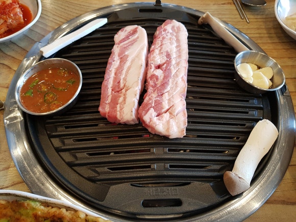 교동흑돼지 이미지