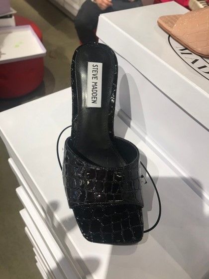 여성크로커다일 이미지
