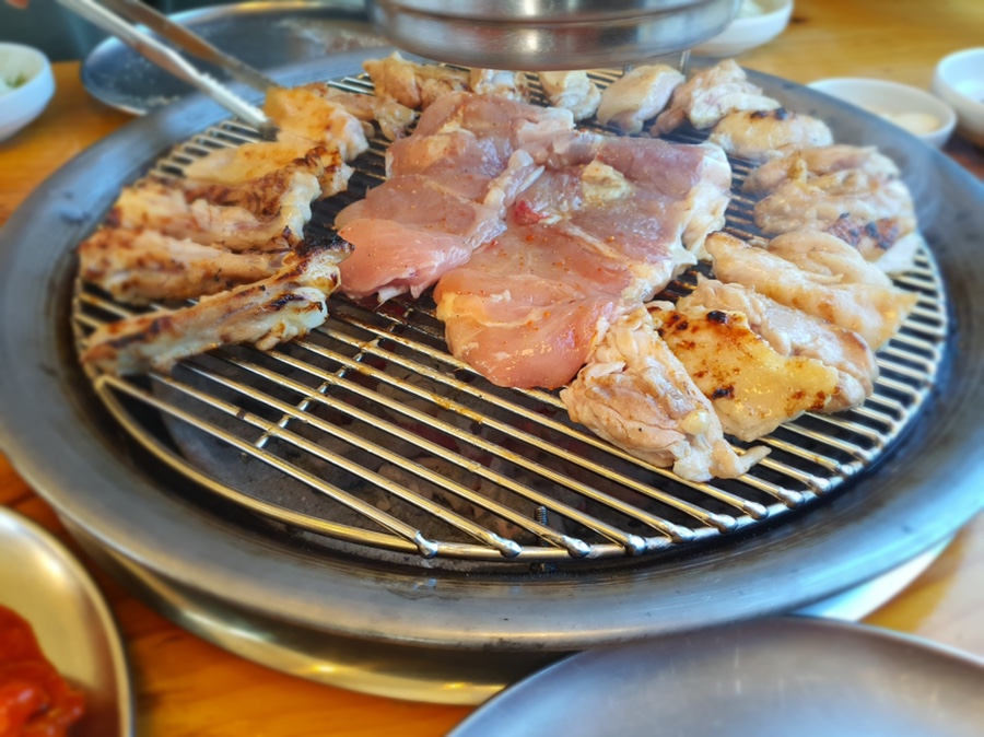 황토숯불닭갈비 이미지