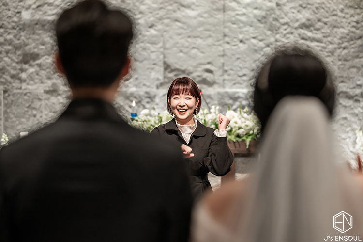 웨딩헤너스드레스 이미지