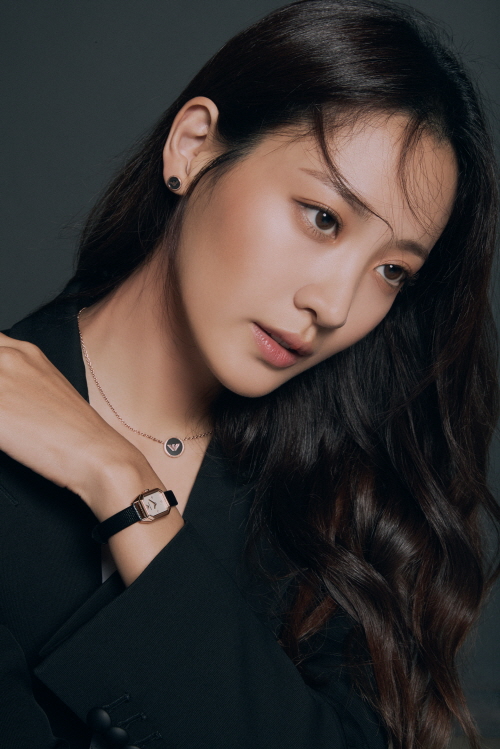 현대엠포리오아르마니 이미지
