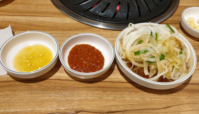 꿀돼지한상 이미지