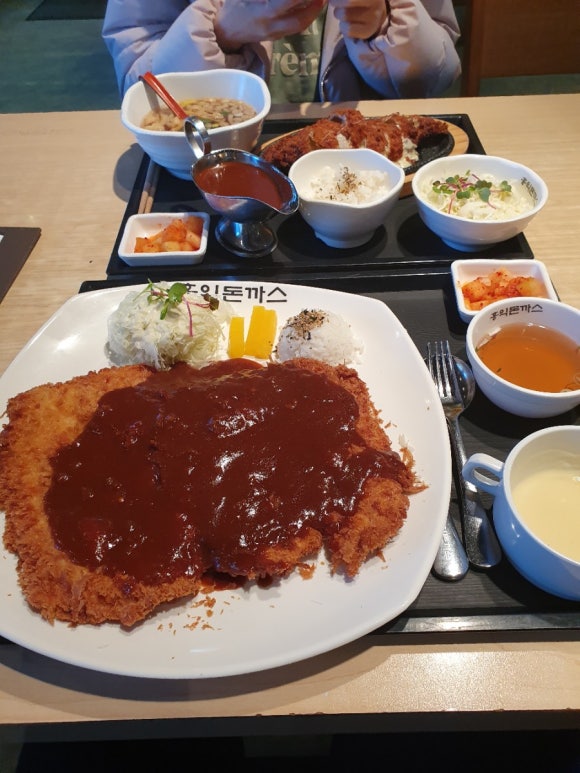 홍익돈까스 서산점 이미지