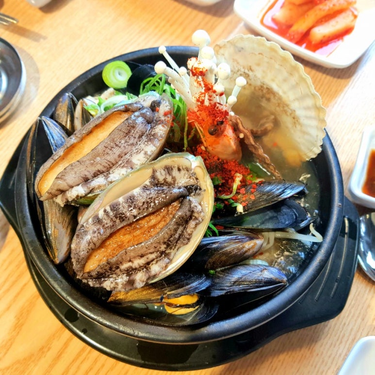 경주전복해물뚝배기 이미지