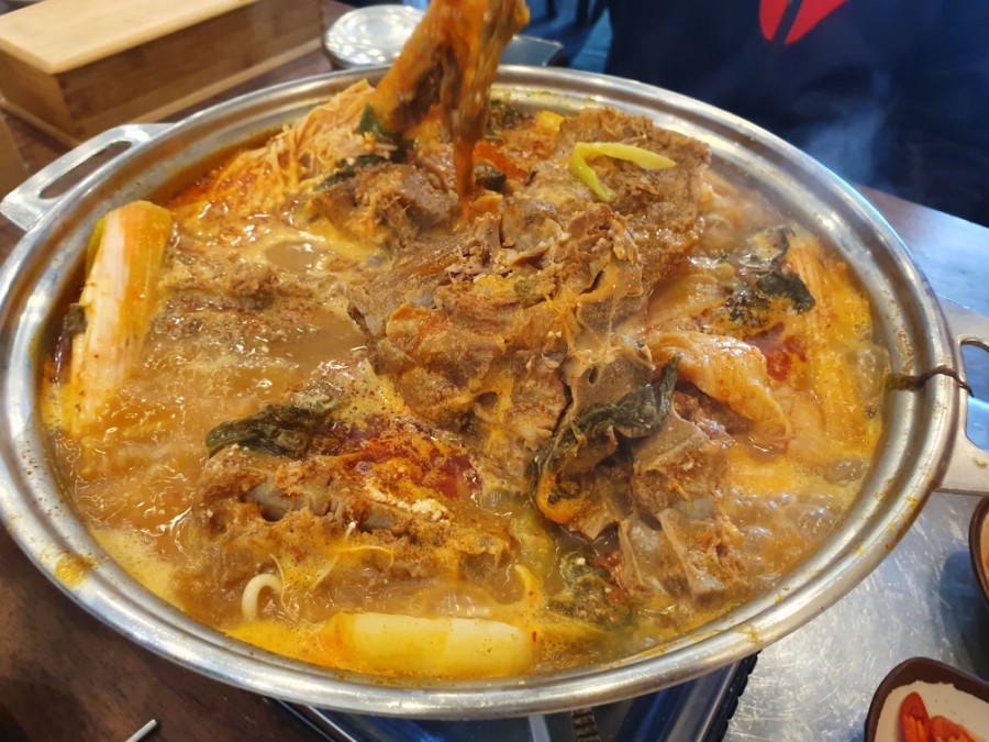 큰우리감자탕 이미지