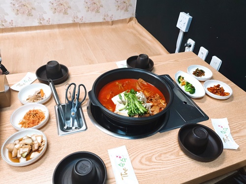 돼지왕자김치공주 이미지