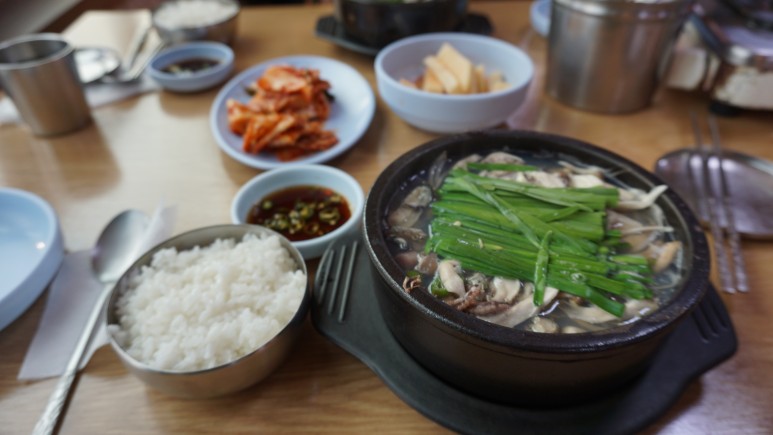 양평뽕잎해물칼국수 이미지