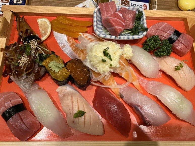 용하초밥참치 이미지