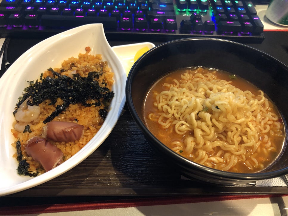 탑플레이스PC방 이미지