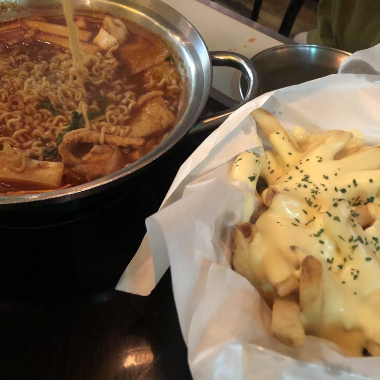 떡볶이&감자튀김 이미지