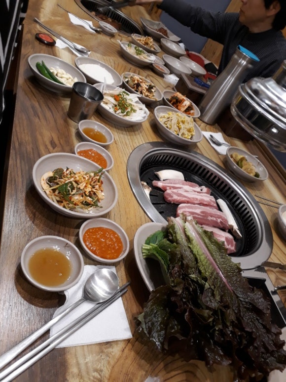 꾸우면돼지 이미지