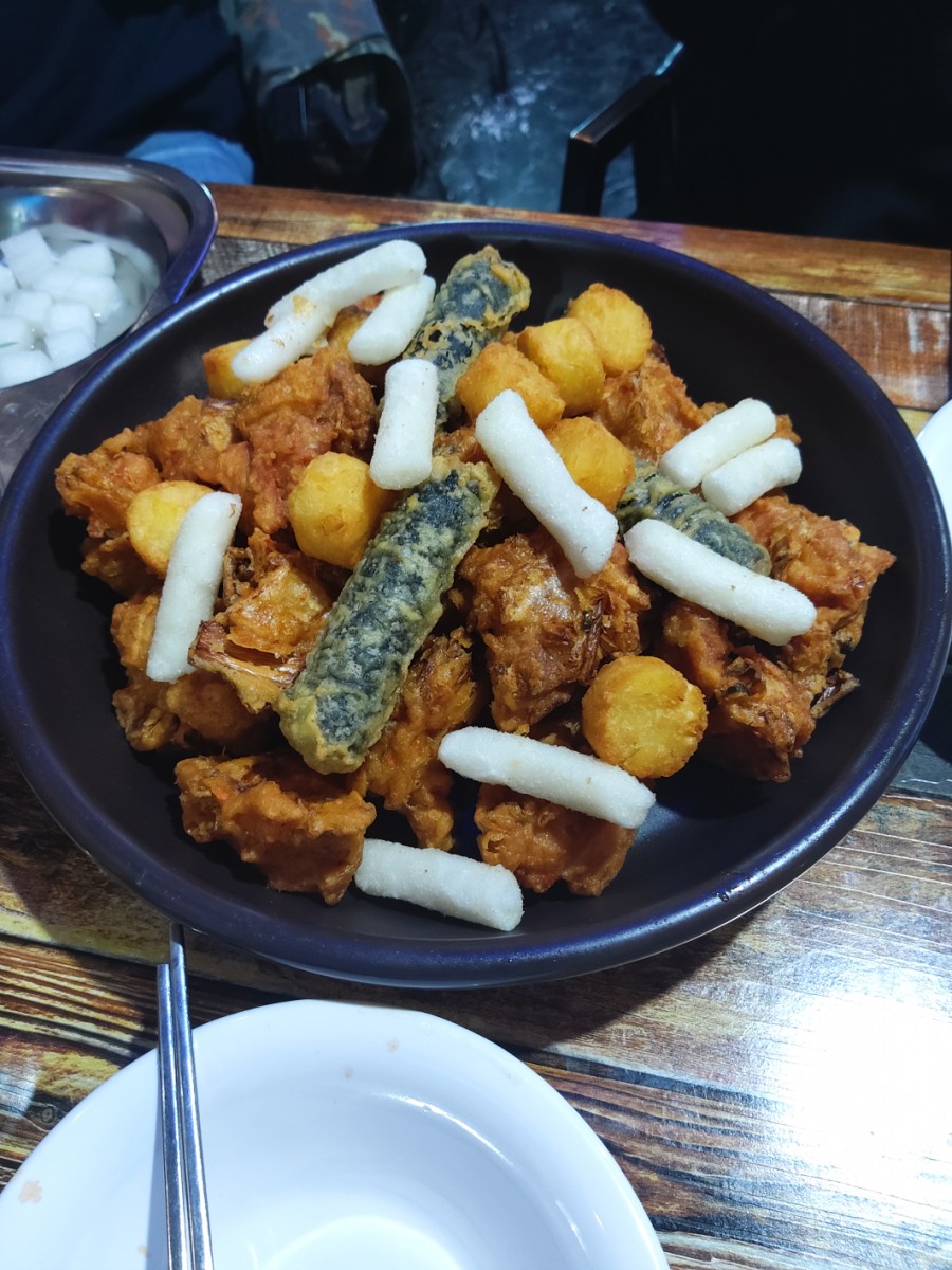 까치통닭 이미지