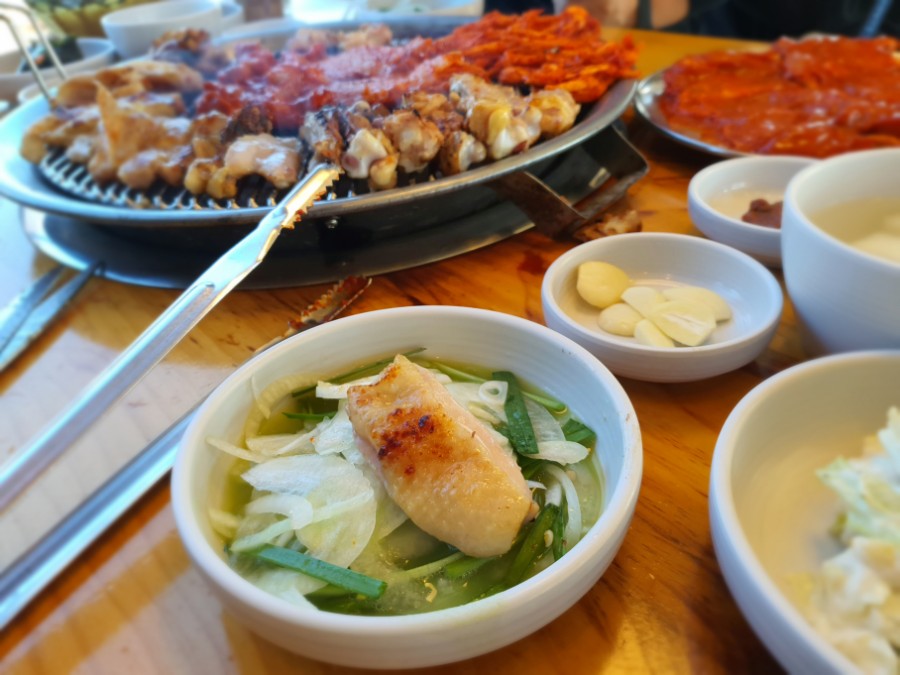 황토숯불닭갈비 이미지