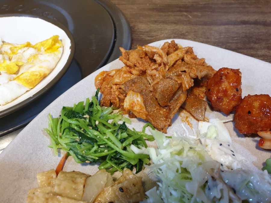 길동한식뷔페 이미지