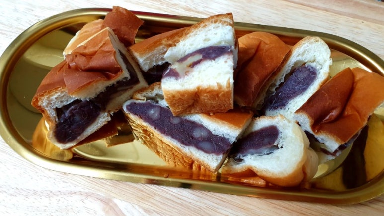 정인구팥빵 이미지