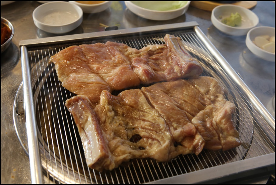 청년삼겹살 이미지