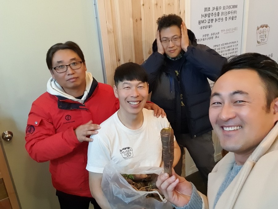 손끝으로 만드는 세상 이미지