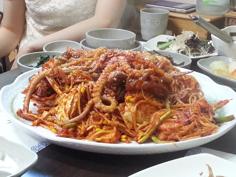 가마솥김치전골 이미지