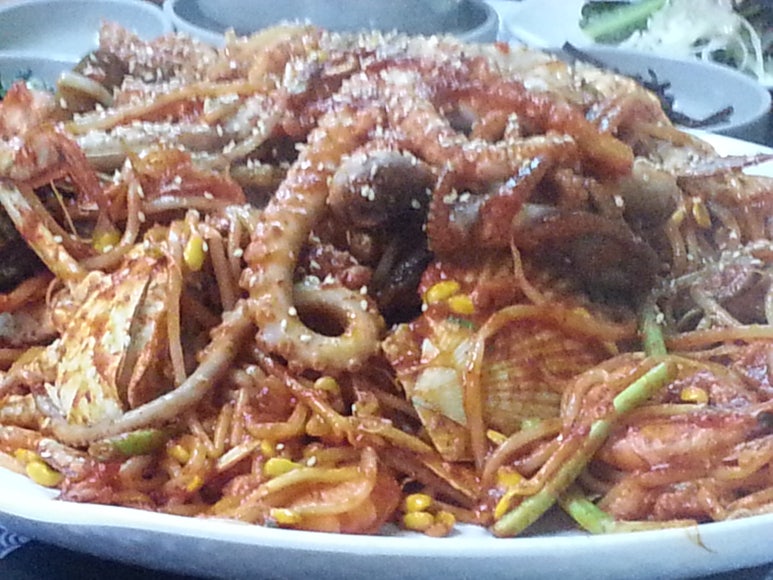 가마솥김치전골 이미지