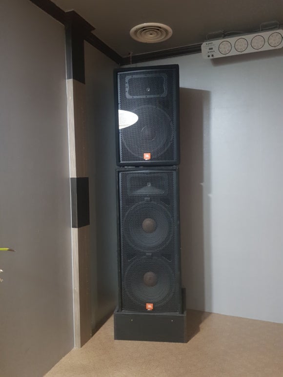부산원탁가라오케 이미지
