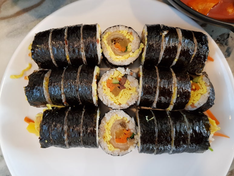 마녀김밥 이미지