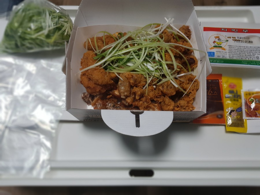 덕팔이통닭 이미지