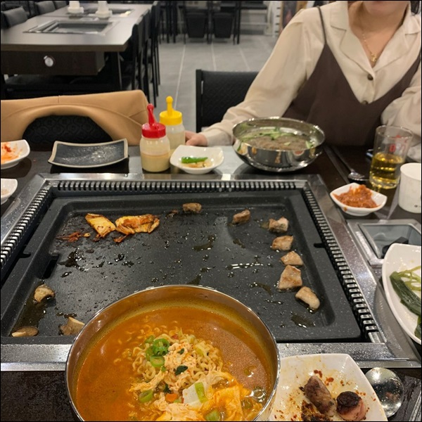웃는고기 이미지