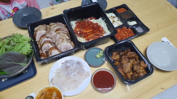 대가온족발 이미지