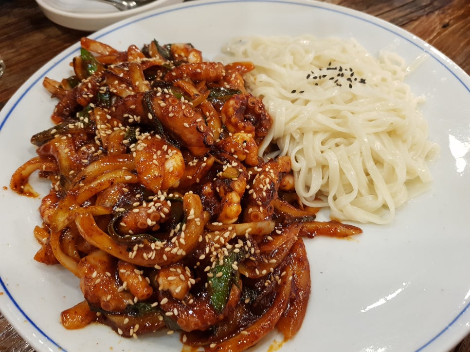 후루룩손칼국수 이미지