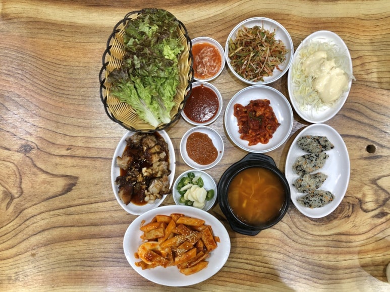 형님족발보쌈 이미지