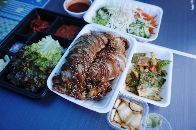 깐족쟁이왕족발 이미지