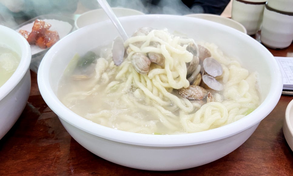 우리집왕만두바지락칼국수 이미지