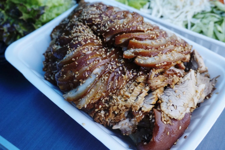 깐족쟁이왕족발 이미지