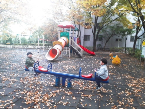윤브로 이미지
