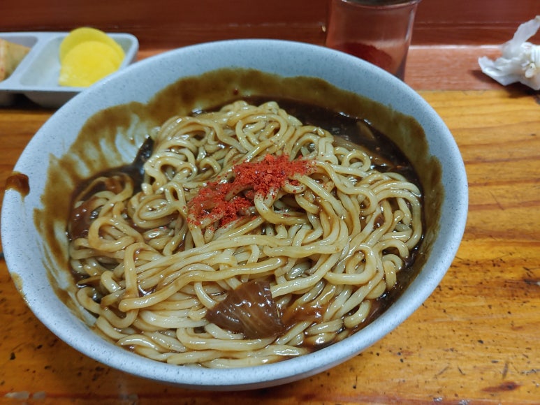 우동짜장 이미지