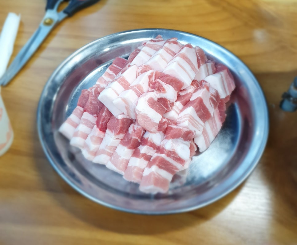 하이포크생삼겹 이미지