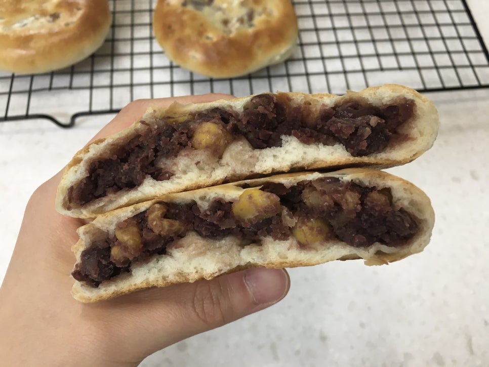 호두단팥빵 이미지