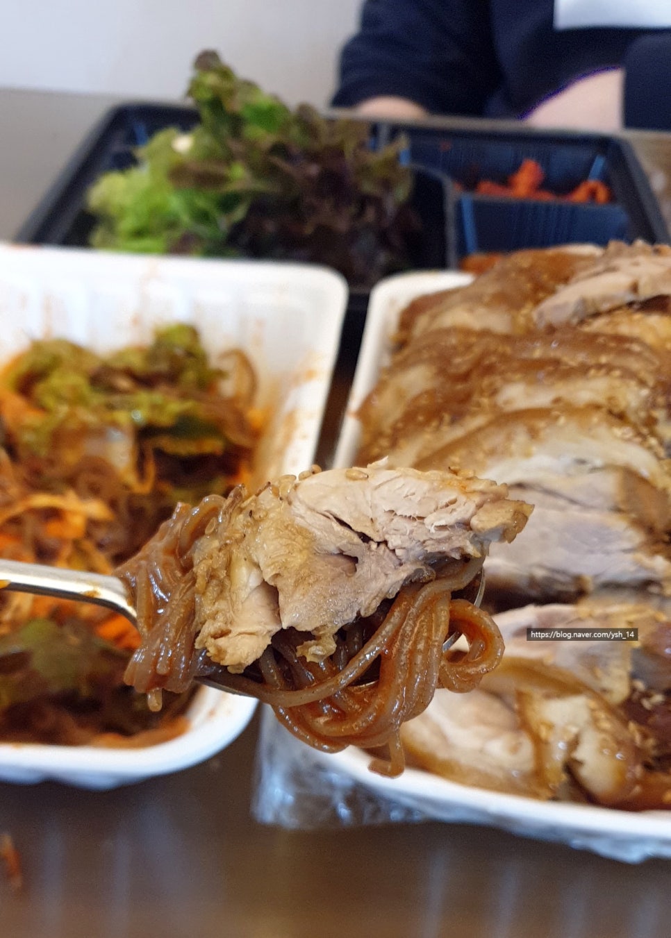 깐족쟁이왕족발 이미지