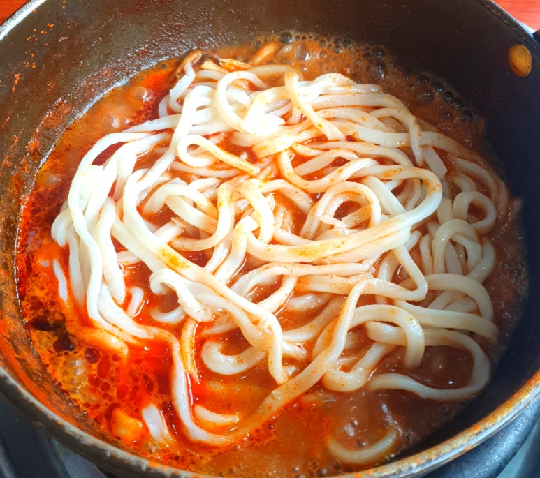 정든샤브칼국수 이미지