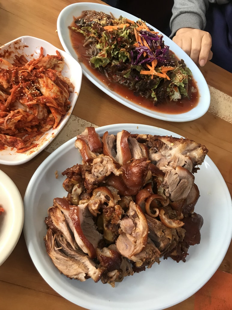 신월왕족발 이미지