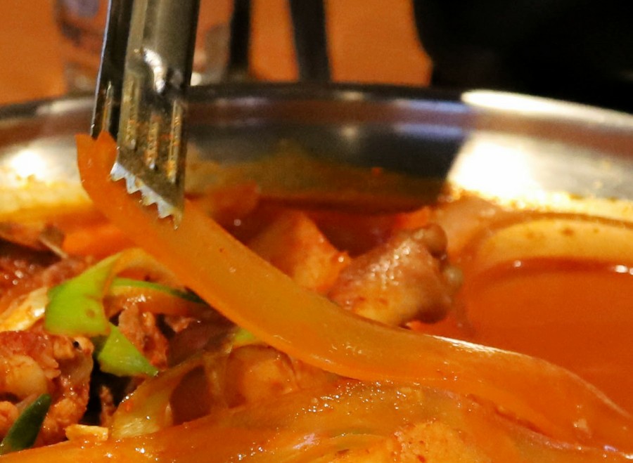 지지고조리고찜닭 이미지