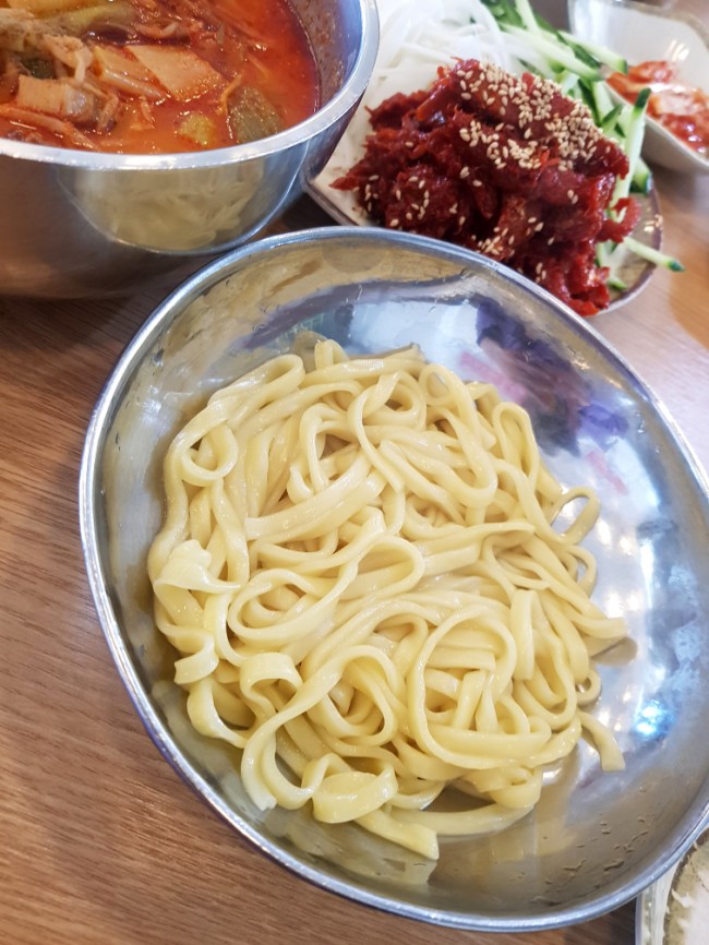 동동국수 이미지