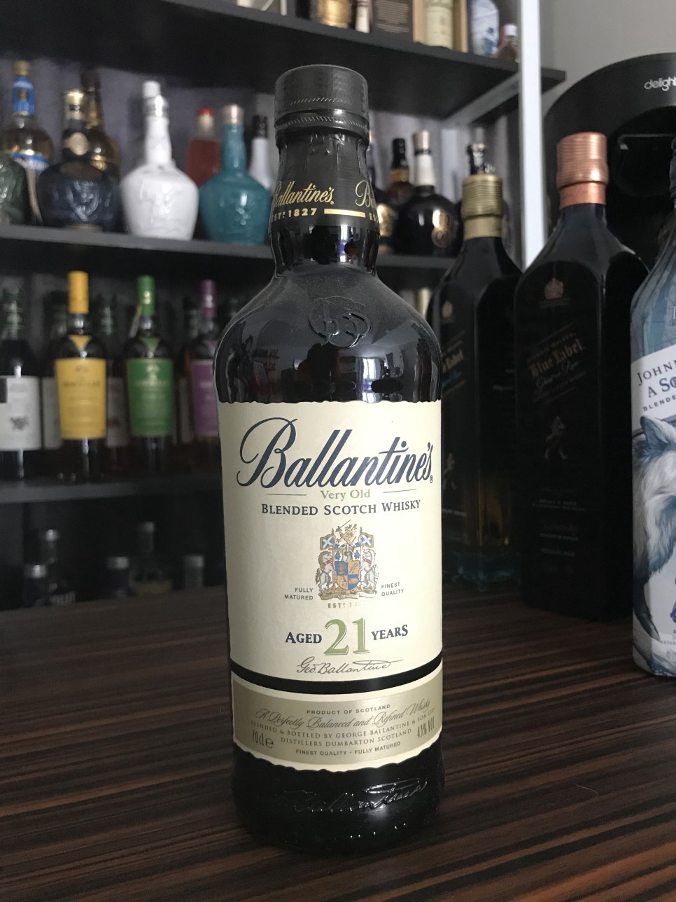 발렌타인(Ballentine) 이미지