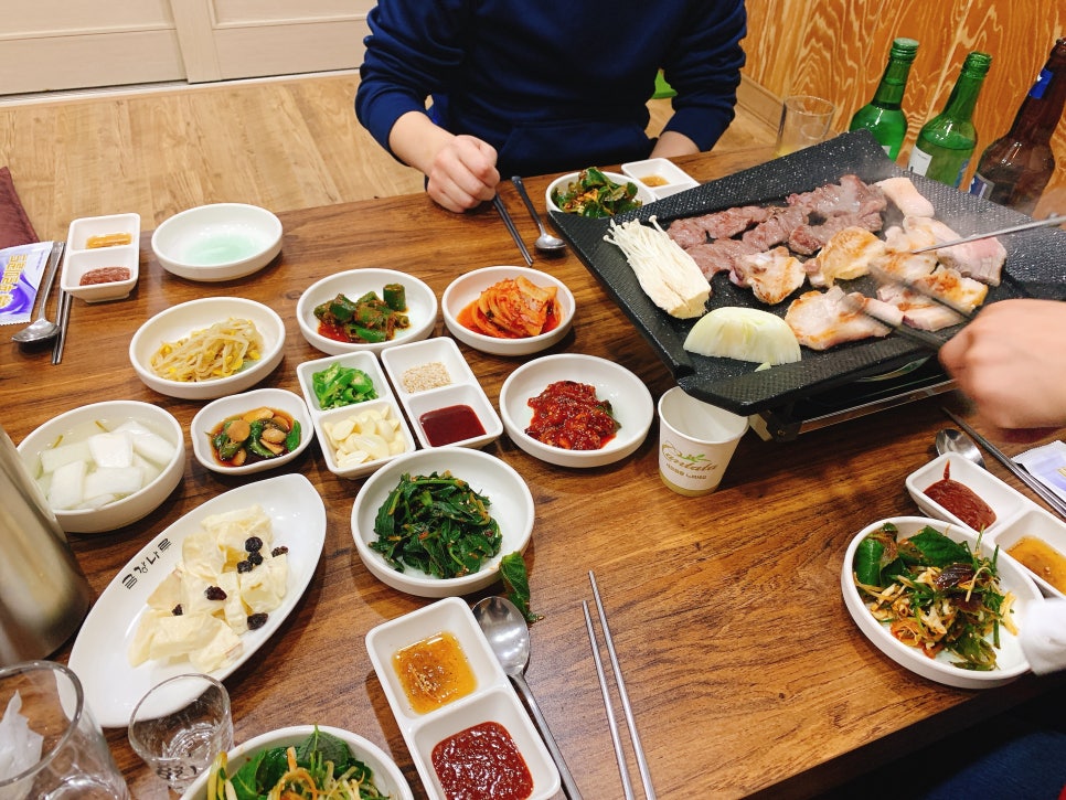 꿀꿀이돈돈돈 이미지