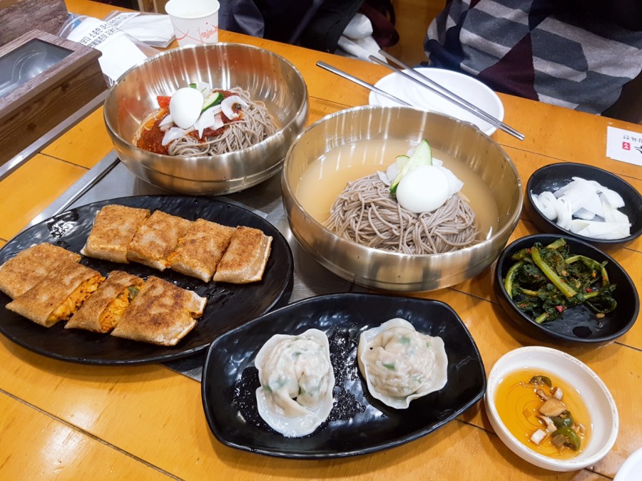 뱅뱅막국수 이미지