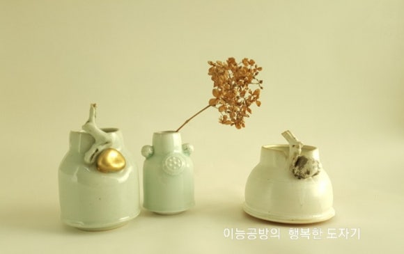 꽃담은그릇 이미지
