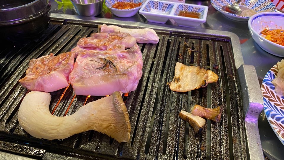 촌놈들 연탄구이 이미지