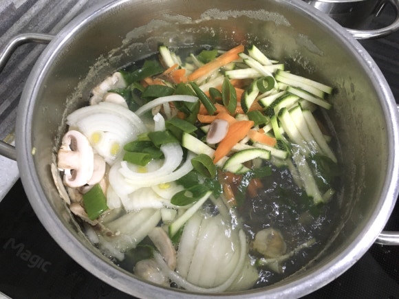 조개생칼국수 이미지