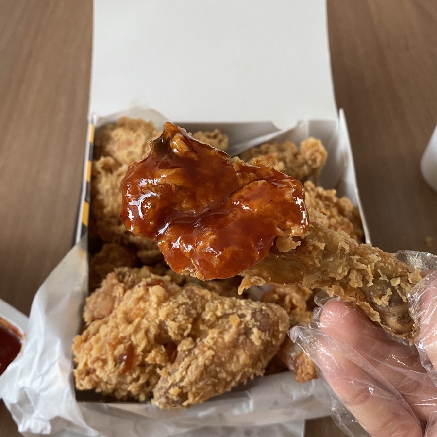 디디씨치킨 이미지
