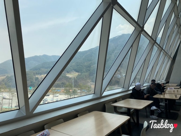 죠스떡볶이앤바르다김선생 이미지